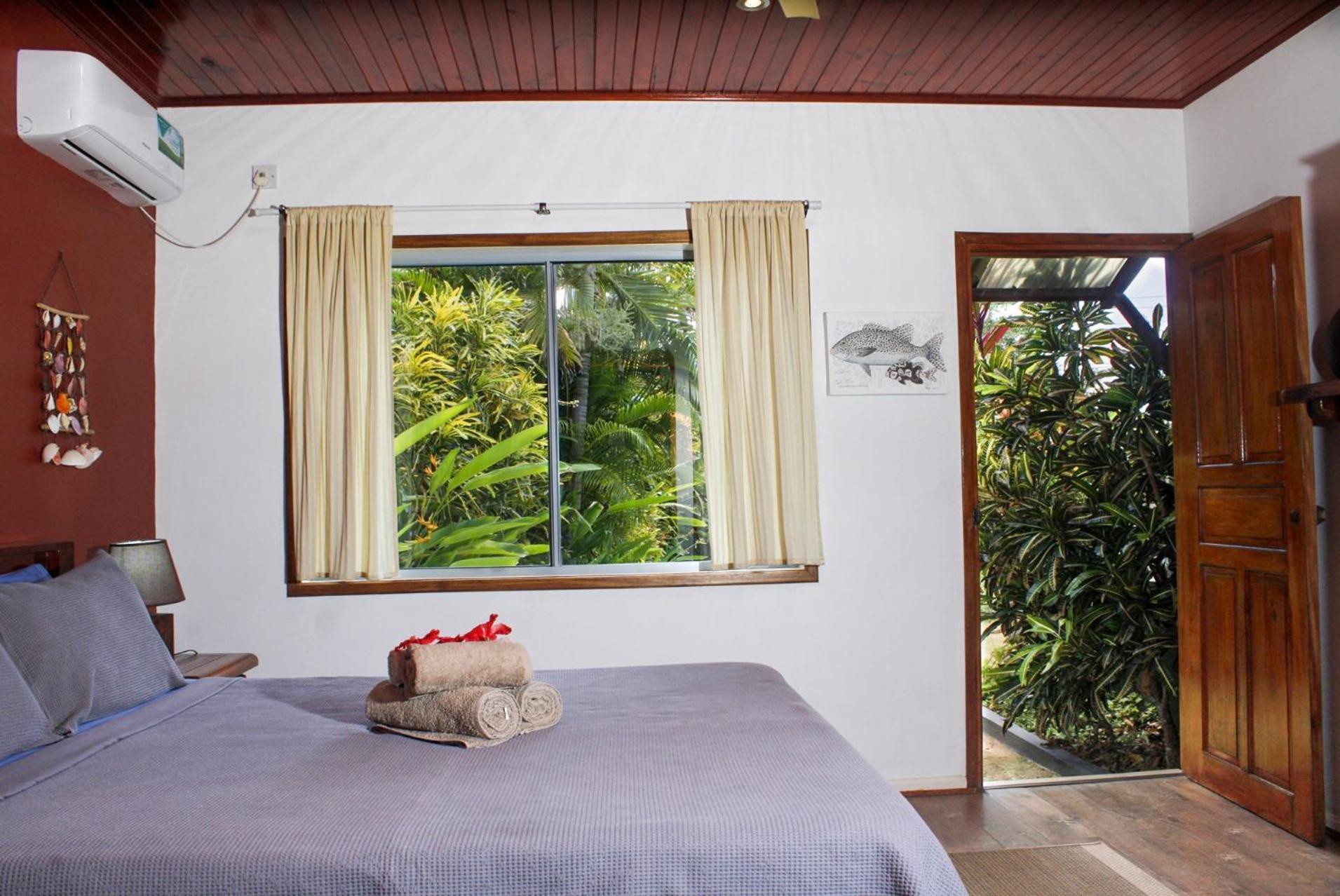 Nid'Aigle Lodge Baie Sainte Anne Exteriör bild