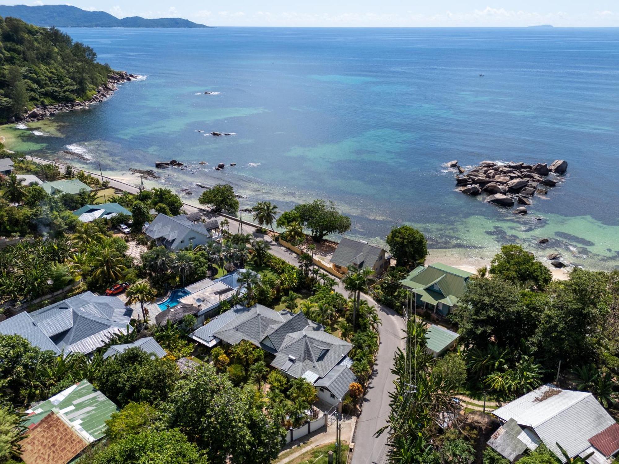 Nid'Aigle Lodge Baie Sainte Anne Exteriör bild