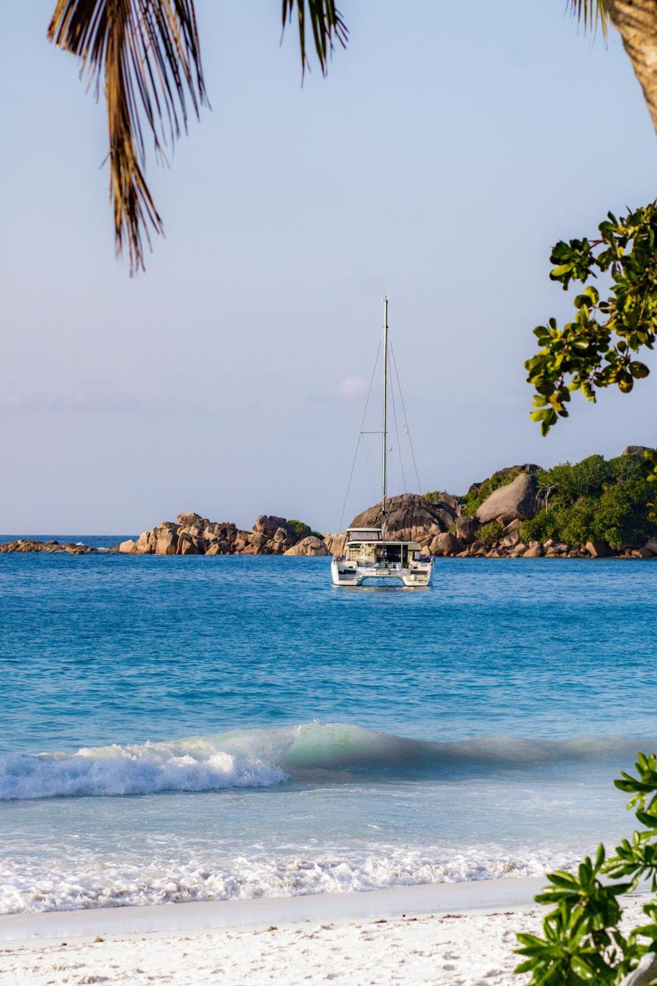 Nid'Aigle Lodge Baie Sainte Anne Exteriör bild