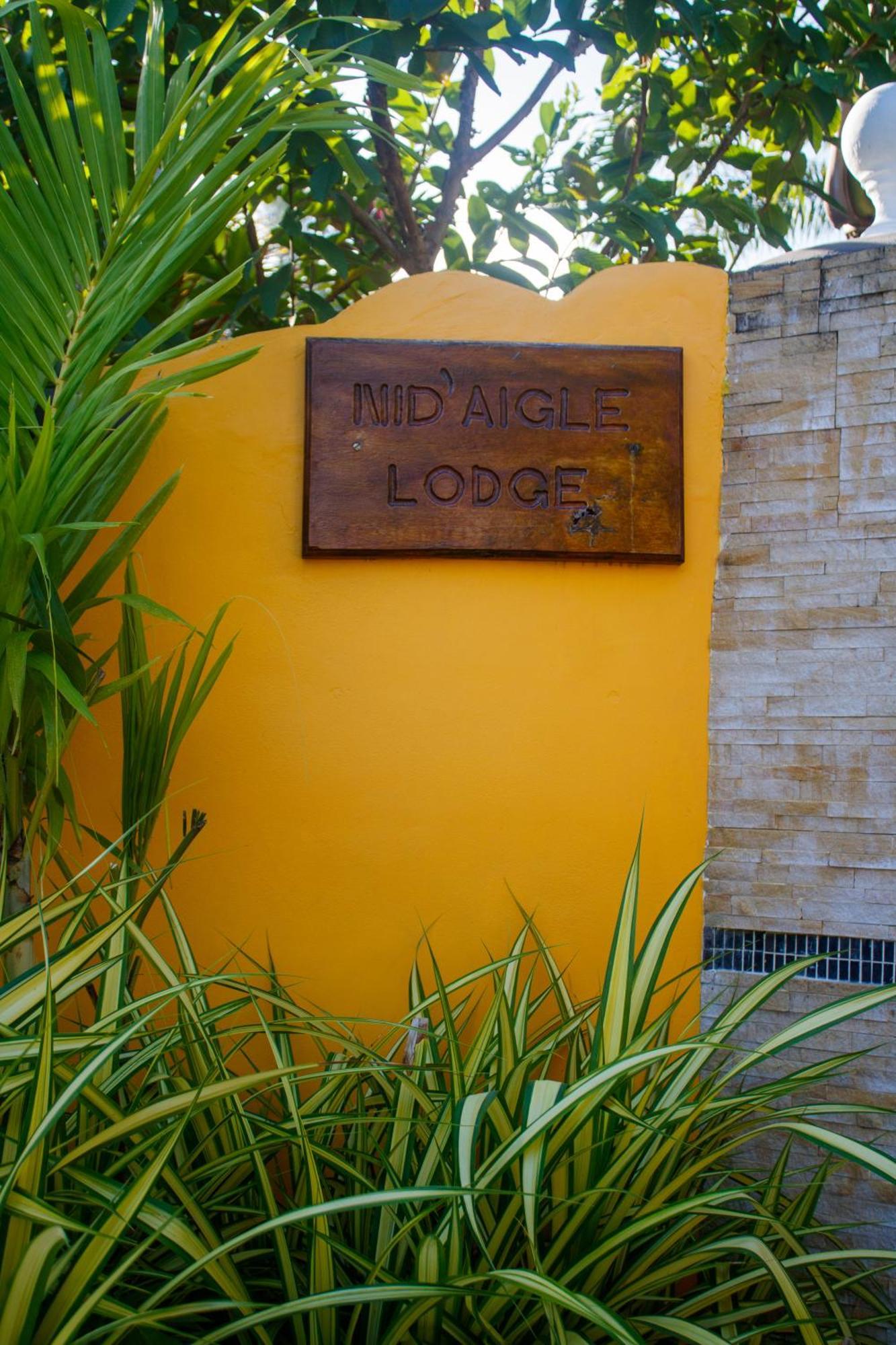 Nid'Aigle Lodge Baie Sainte Anne Exteriör bild